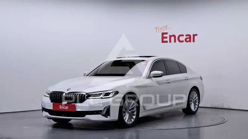 2021 BMW 520