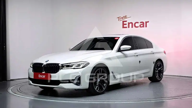 2021 BMW 523