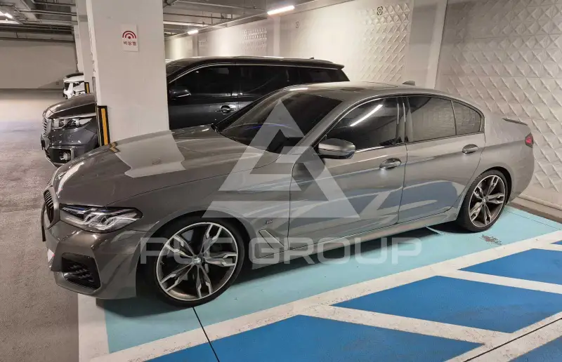 2021 BMW 550M