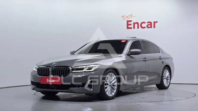 2021 BMW 520