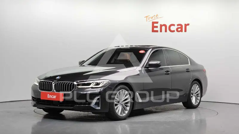 2021 BMW 520