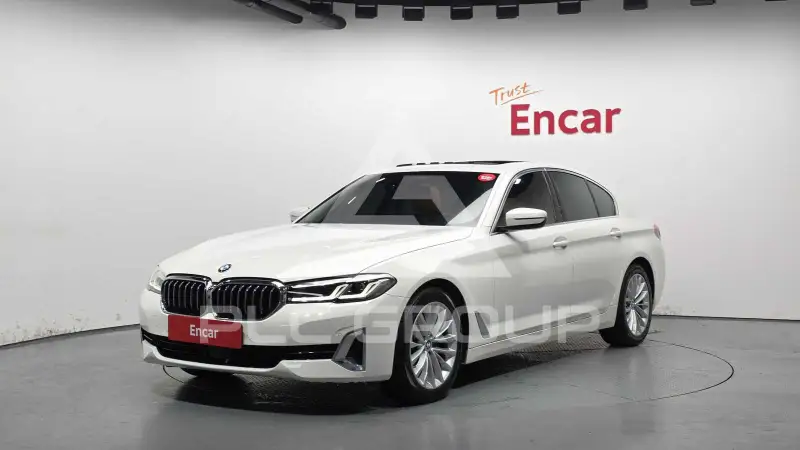 2021 BMW 520