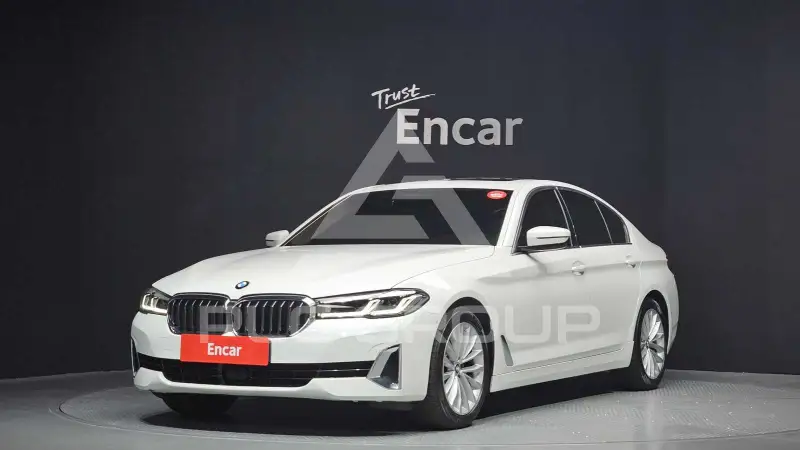2021 BMW 523