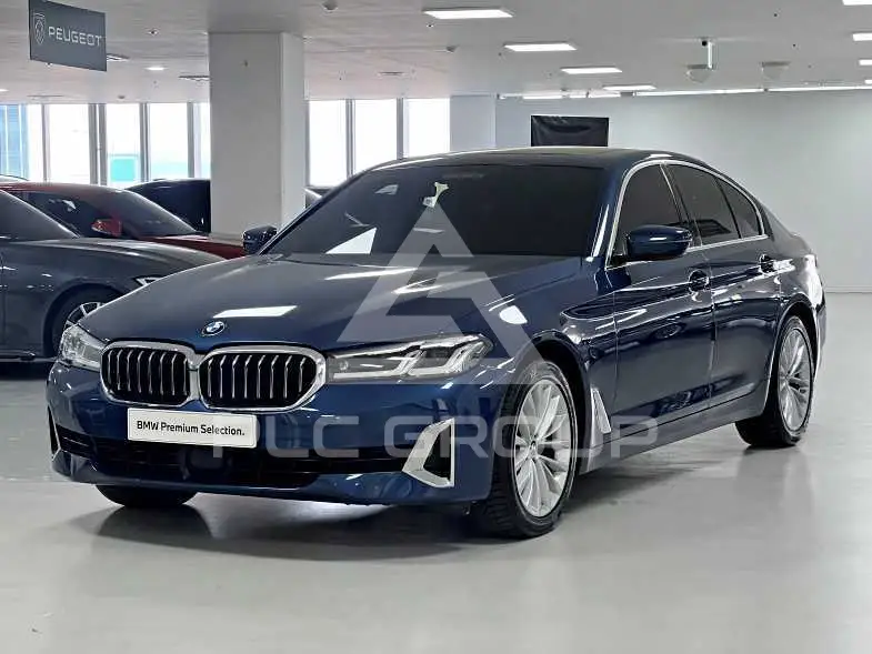 2021 BMW 523
