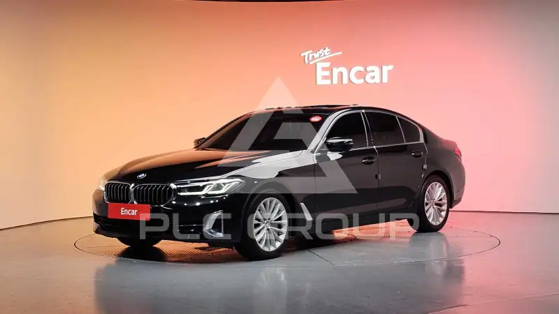 2021 BMW 523