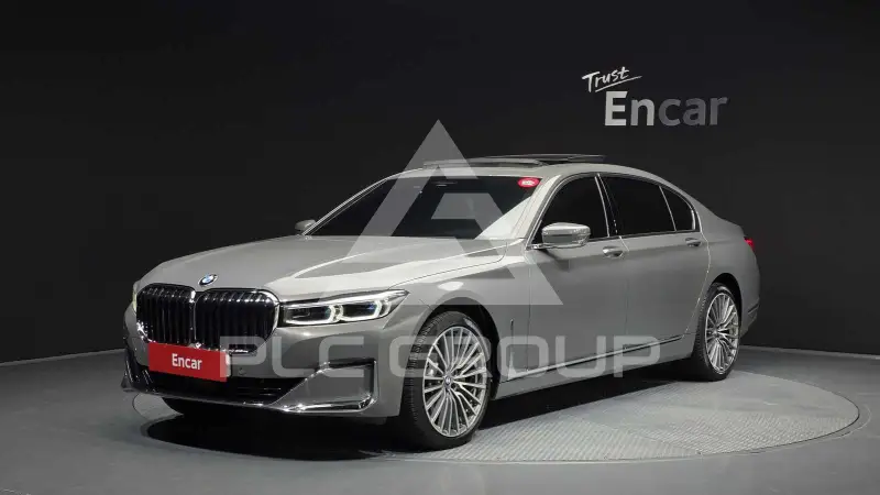 2021 BMW 730