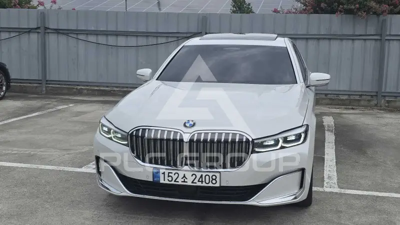 2021 BMW 745