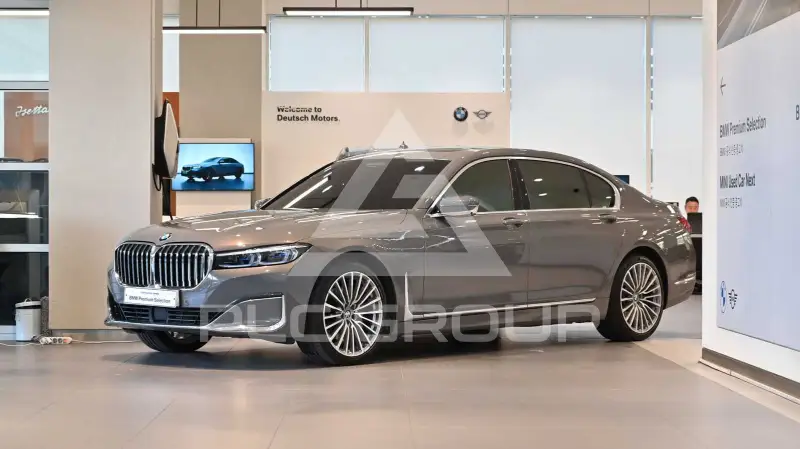 2021 BMW 730