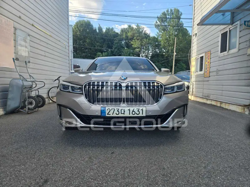 2021 BMW 730