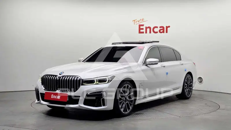 2021 BMW 740M