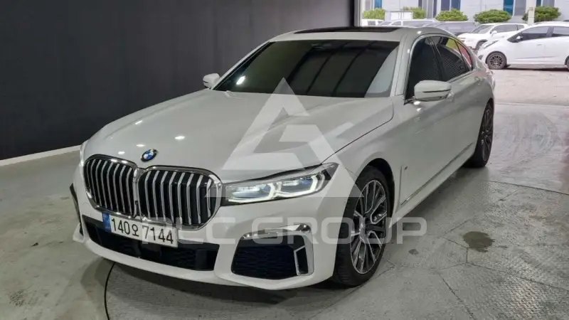 2021 BMW 740M