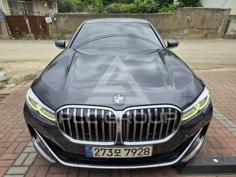 2021 BMW 740