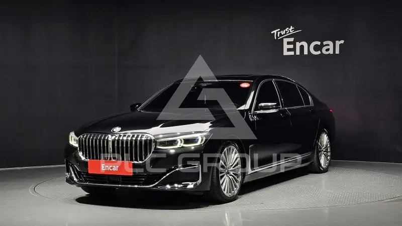 2021 BMW 740