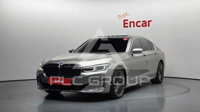 2021 BMW 730