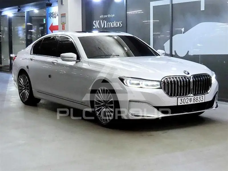2021 BMW 740