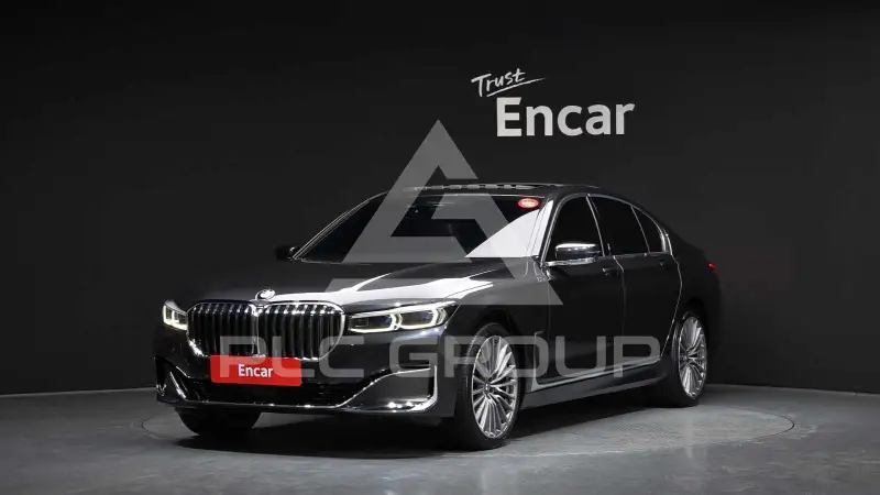 2021 BMW 740