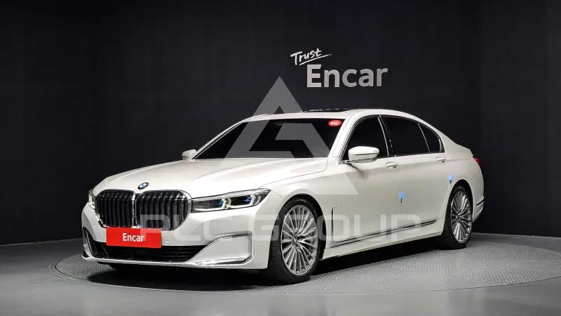 2021 BMW 730