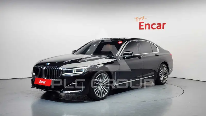 2021 BMW 730