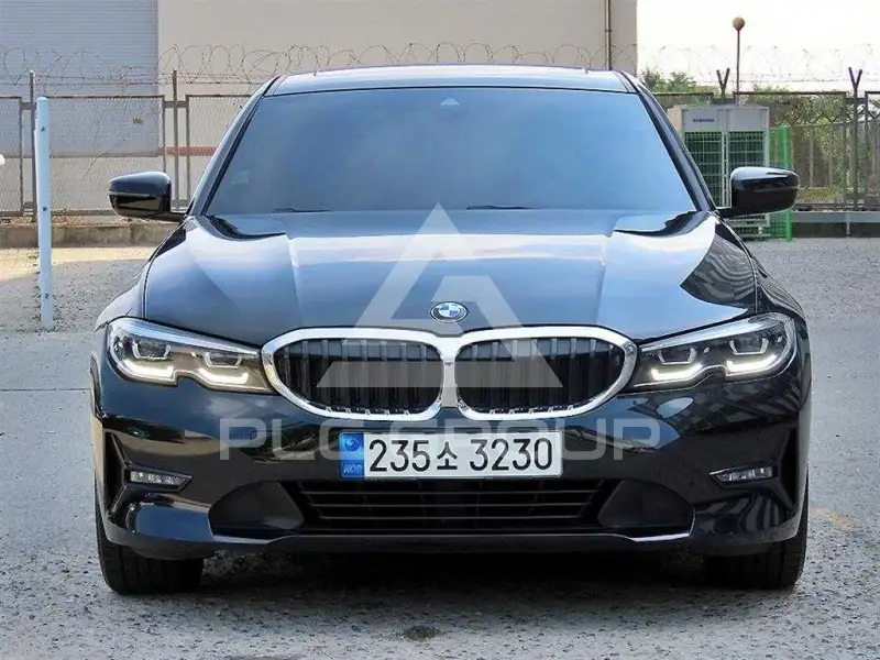 2021 BMW 320