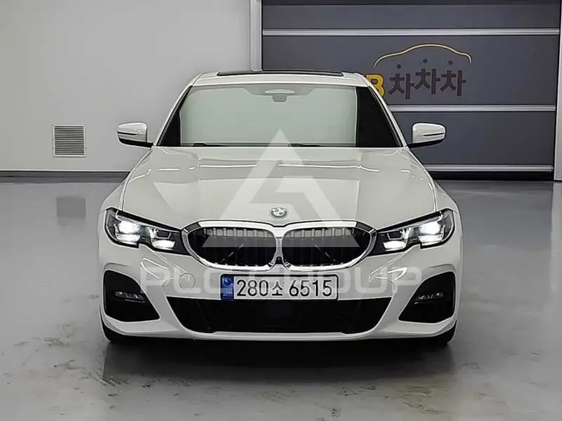 2021 BMW 320M