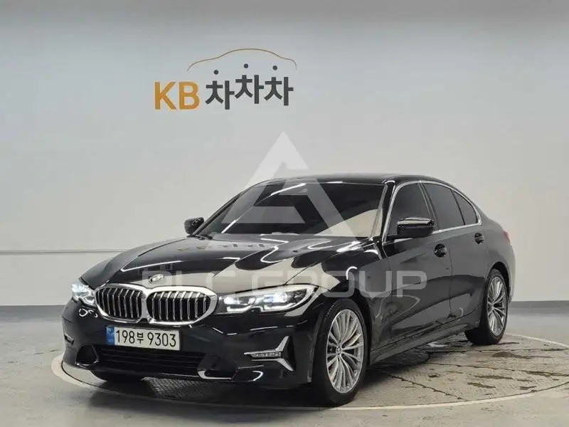 2021 BMW 320