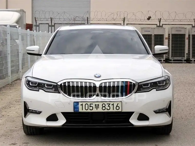 2021 BMW 330