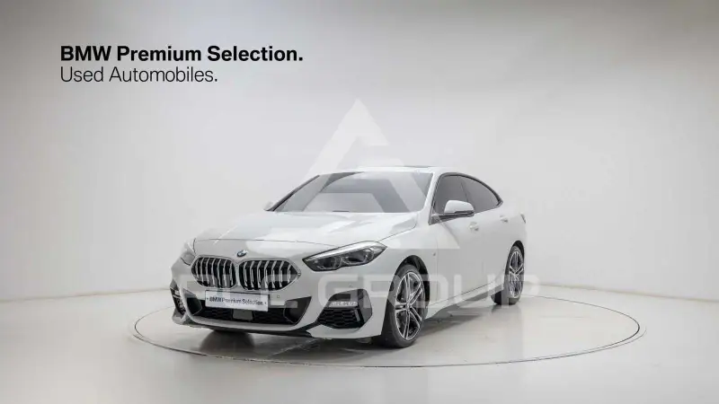 2021 BMW 218