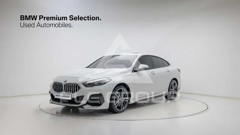 2021 BMW 220M