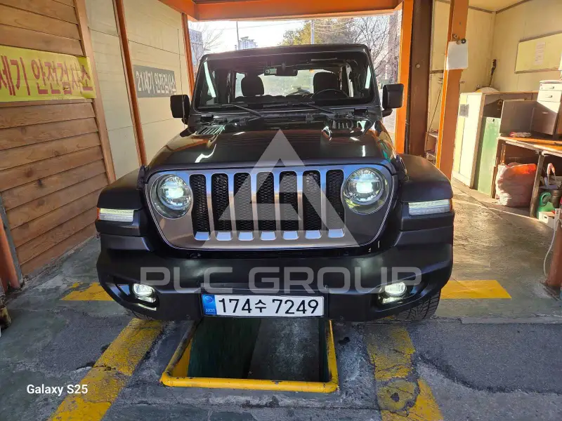 2021 Jeep WRANGLER