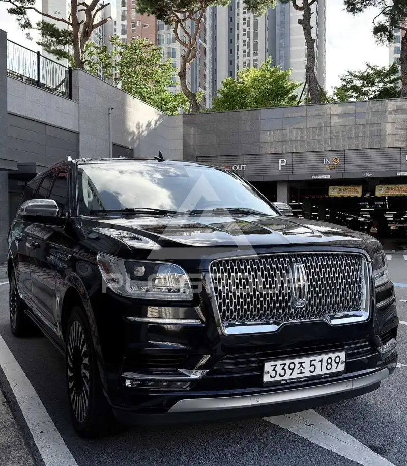 2021 Lincoln NAVIGATOR