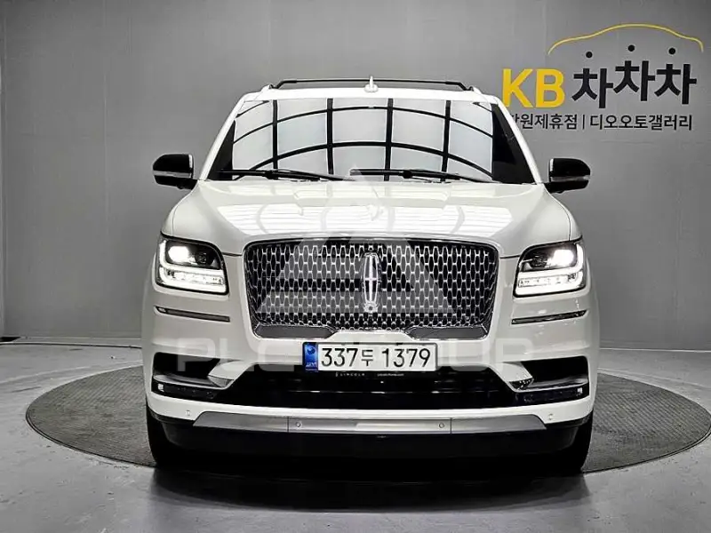 2021 Lincoln NAVIGATOR