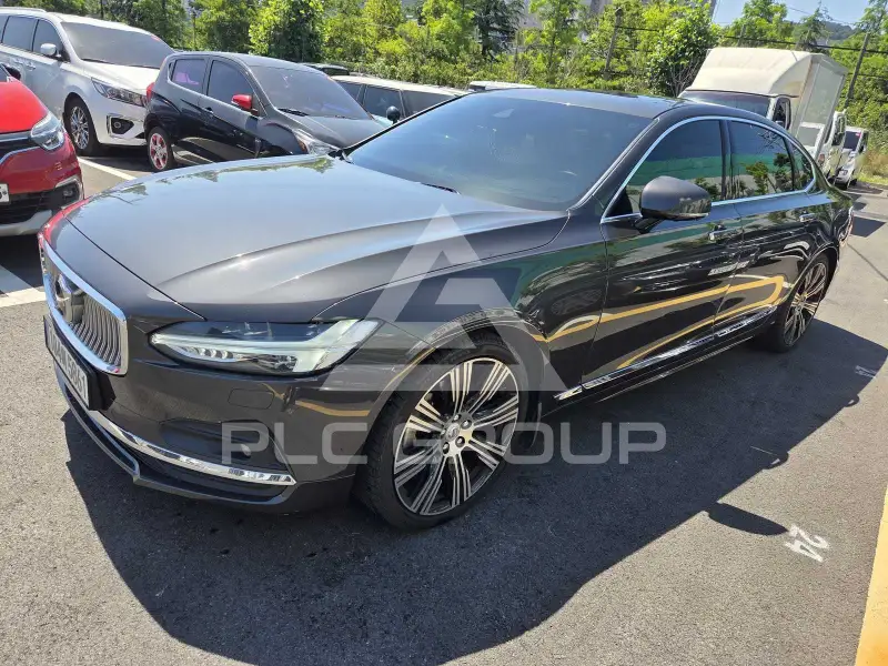 2021 Volvo S90