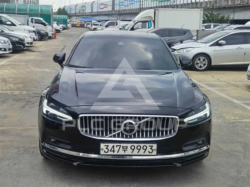 2021 Volvo S90
