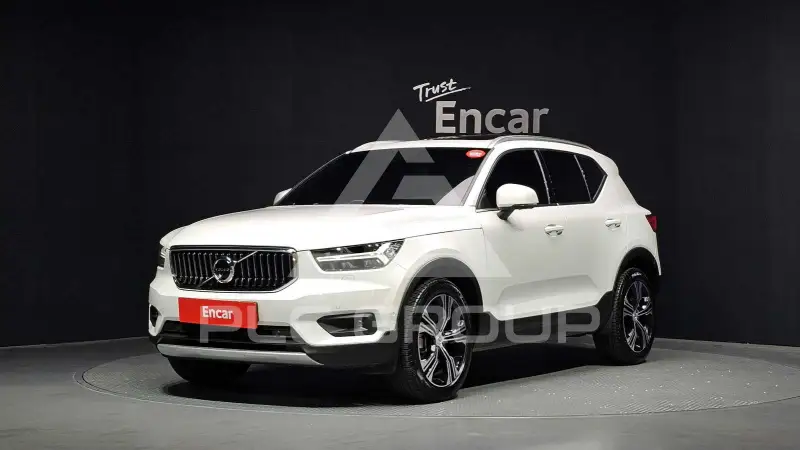 2021 Volvo XC40