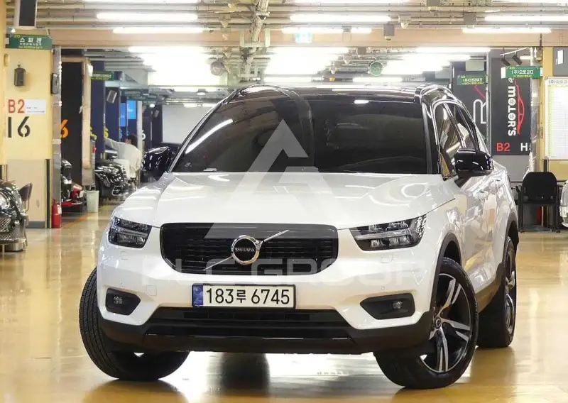 2021 Volvo XC40