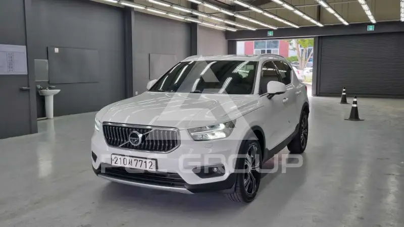 2021 Volvo XC40