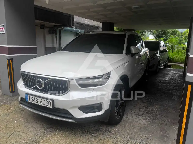 2021 Volvo XC40