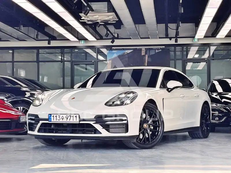 2021 Porsche Panamera