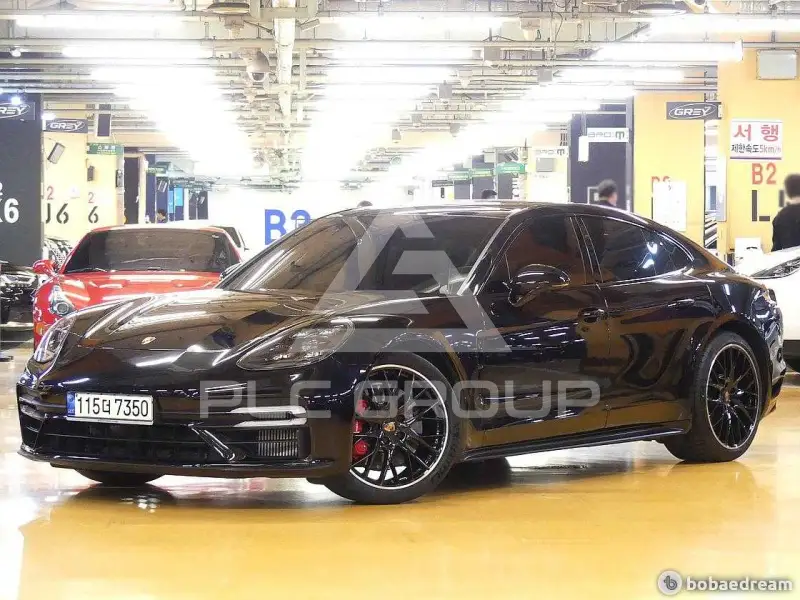 2021 Porsche Panamera