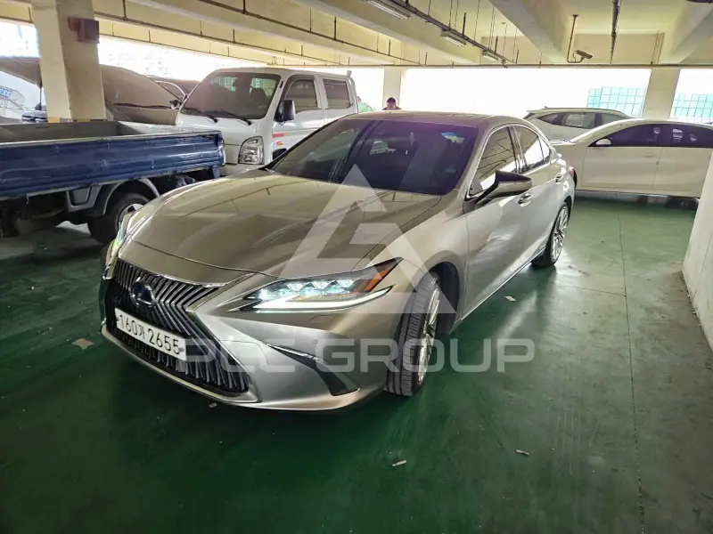 2021 Lexus ES