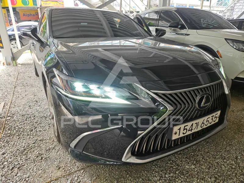 2021 Lexus ES