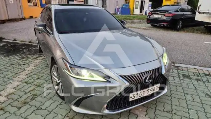 2021 Lexus ES