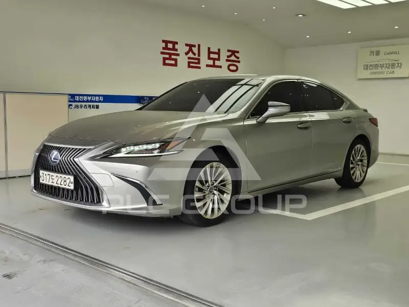 2021 Lexus ES