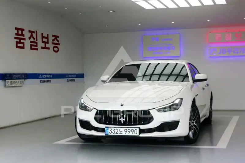 2021 Maserati GHIBLI