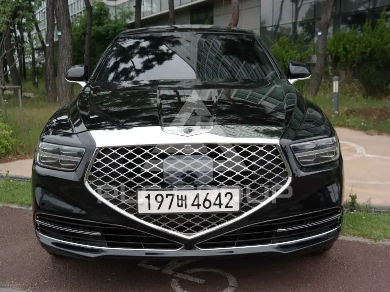 2021 Genesis G90