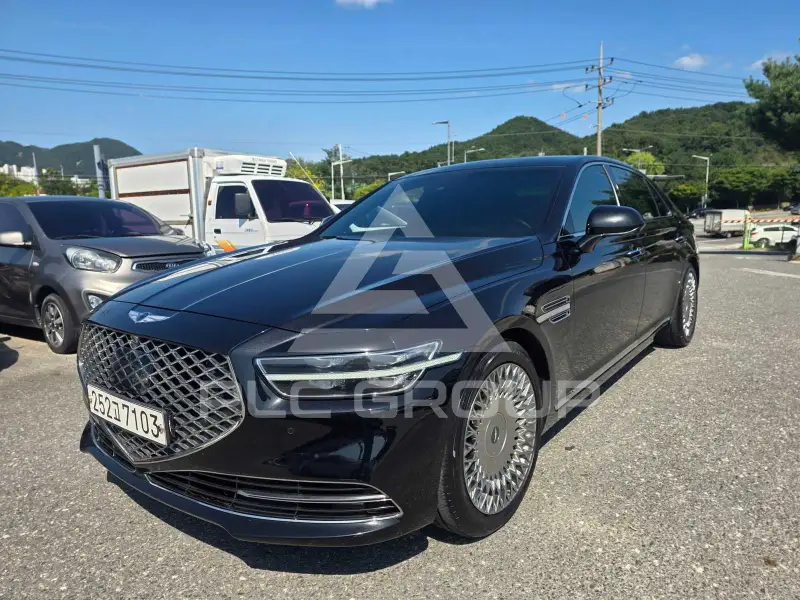 2021 Genesis G90