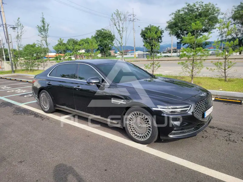 2021 Genesis G90