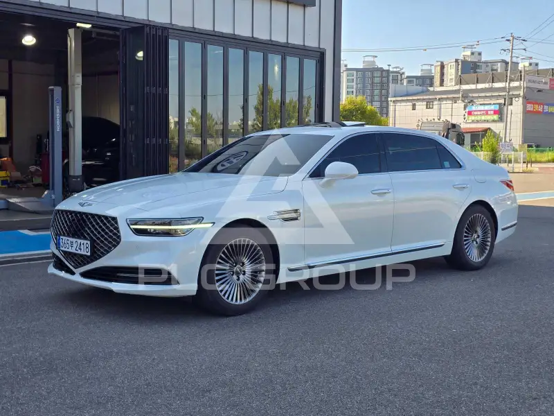 2021 Genesis G90