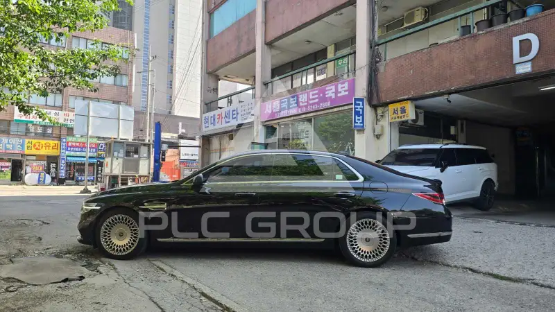 2021 Genesis G90