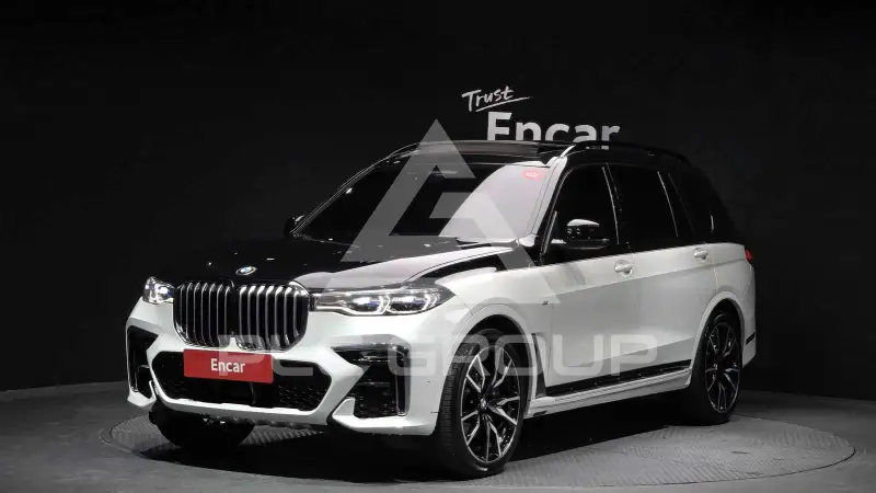 2022 BMW X7M
